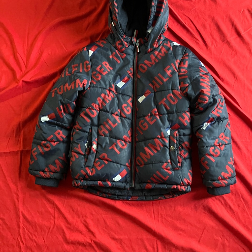 Tommy Hilfiger Black Jacket with Red Logo - Picture 2 of 3